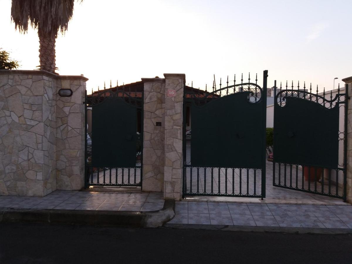 Casetta Dei Geranei كاسالابات المظهر الخارجي الصورة